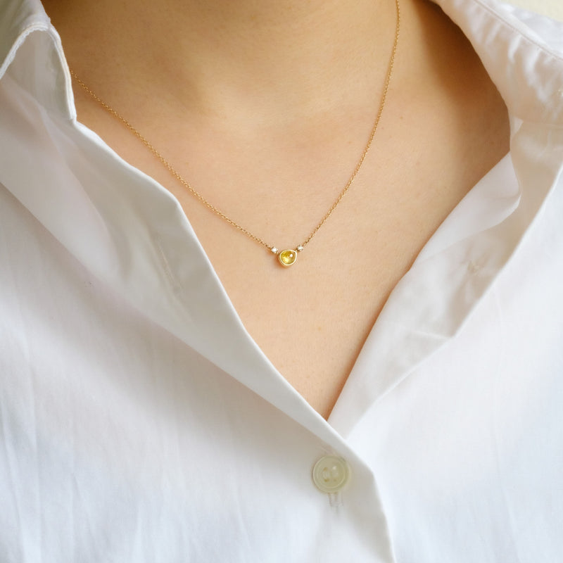 littlest bouquet Diamond Necklace Yellow lily