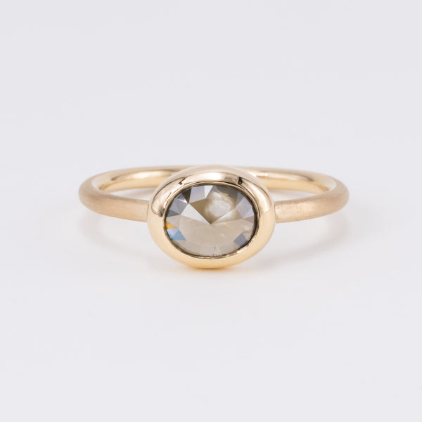 Grey Moon Oval Diamond Ripple Ring