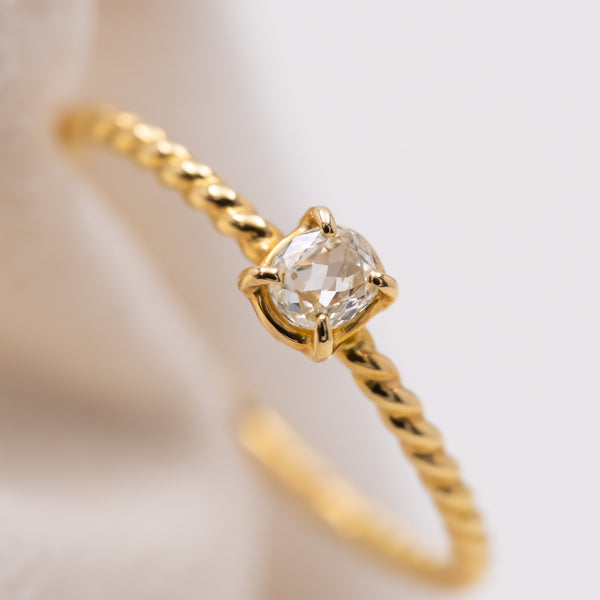 Dew Oval Diamond Ring