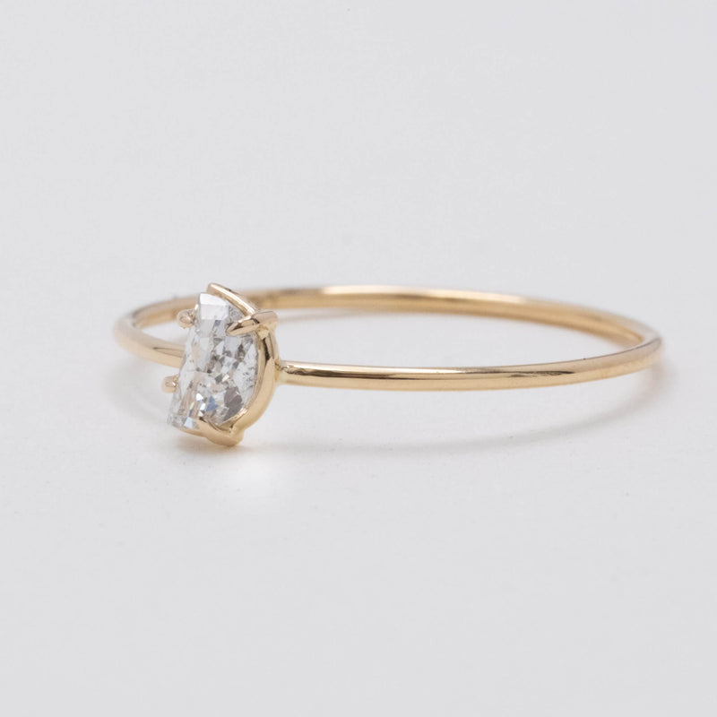 Stella baby diamond ring