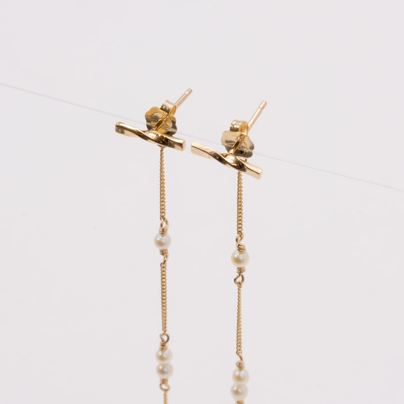 Twist Bar X Dewdrop Pearl Earrings