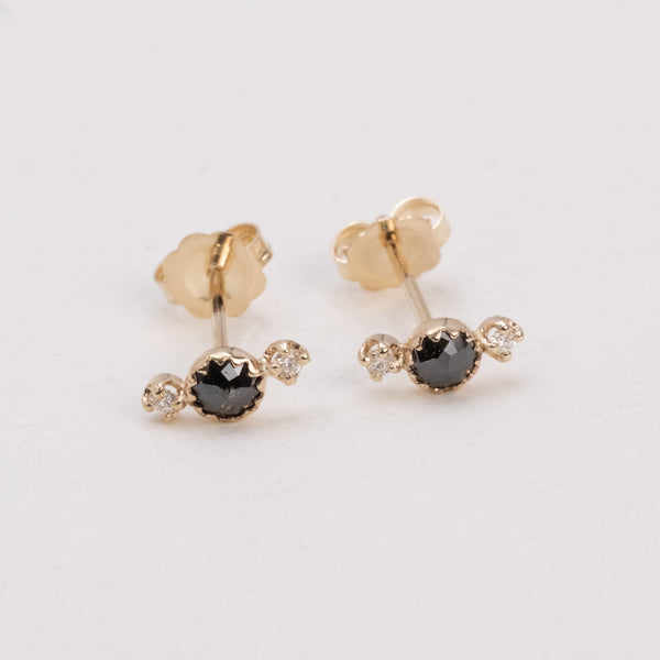 Littlest bouquet black diamond ピアス