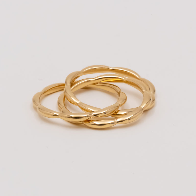 La liaison Ripple Ring Yellow Gold