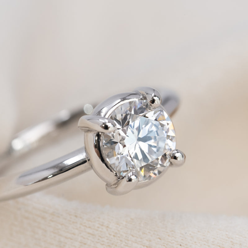 Brilliant Cut Diamond Knife Edge