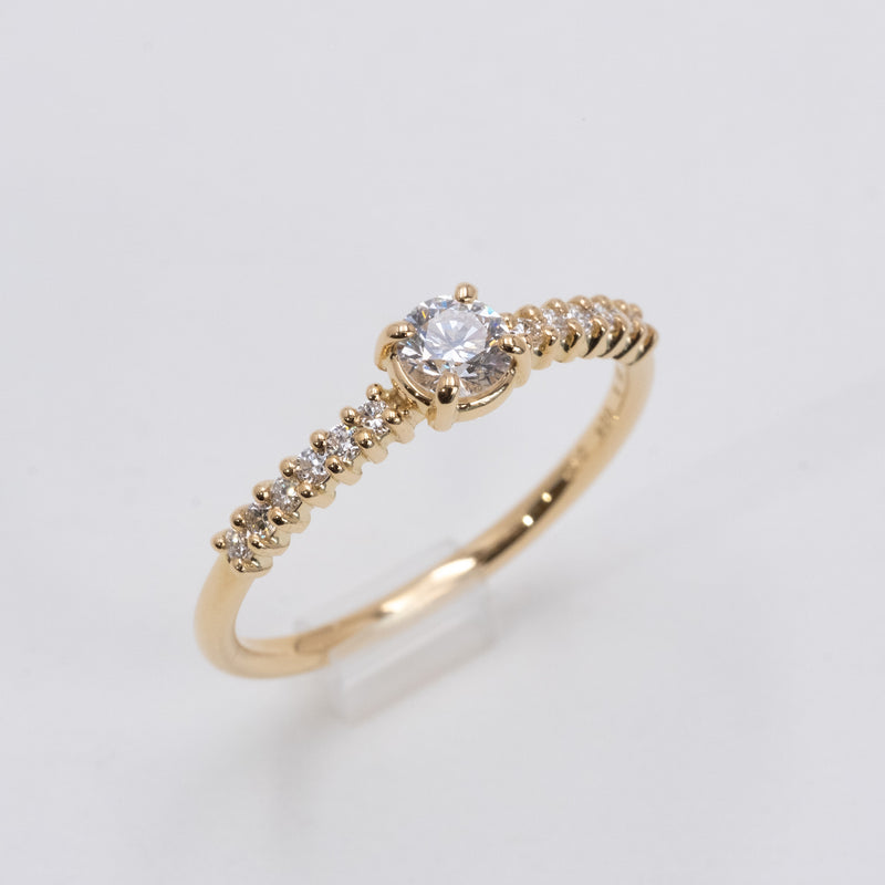 Blossom diamond ring