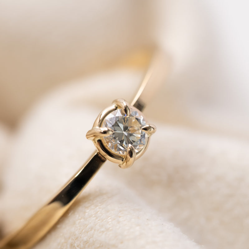 Butterfly Diamond Ring Round Brilliant Cut