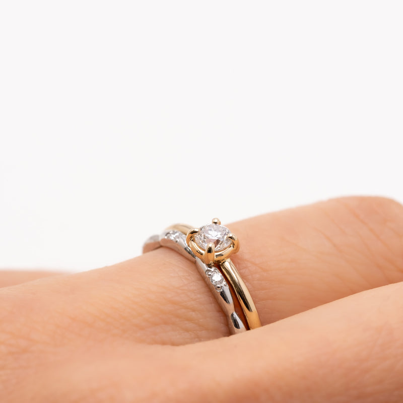 約束のリングRound Brilliant Cut Diamond