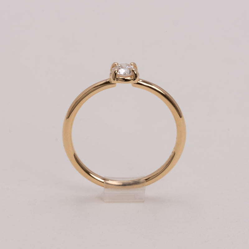 約束のリングRound Brilliant Cut Diamond