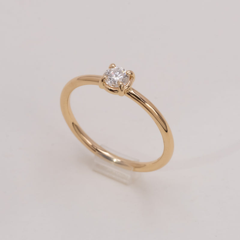 約束のリングRound Brilliant Cut Diamond