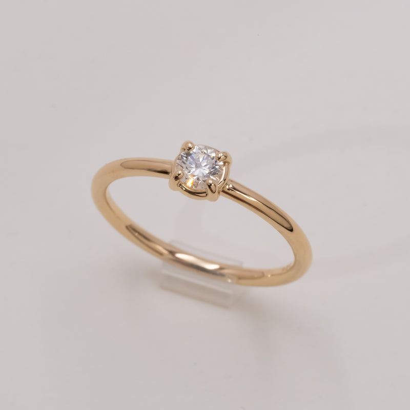 約束のリングRound Brilliant Cut Diamond