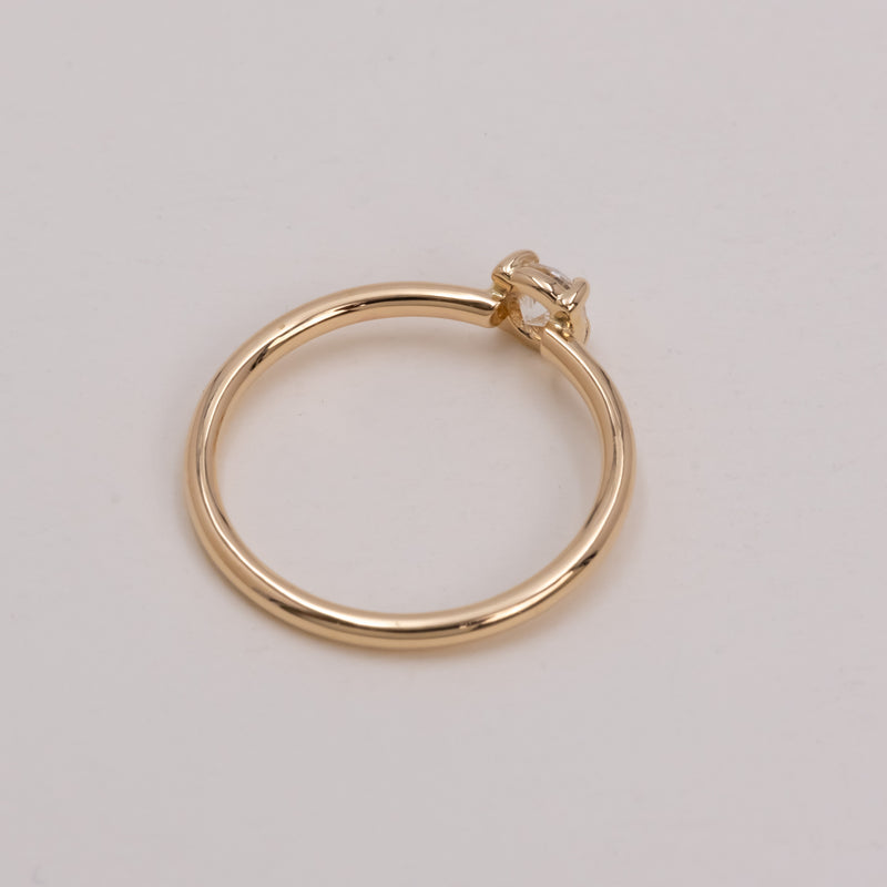 約束のリングRound Brilliant Cut Diamond