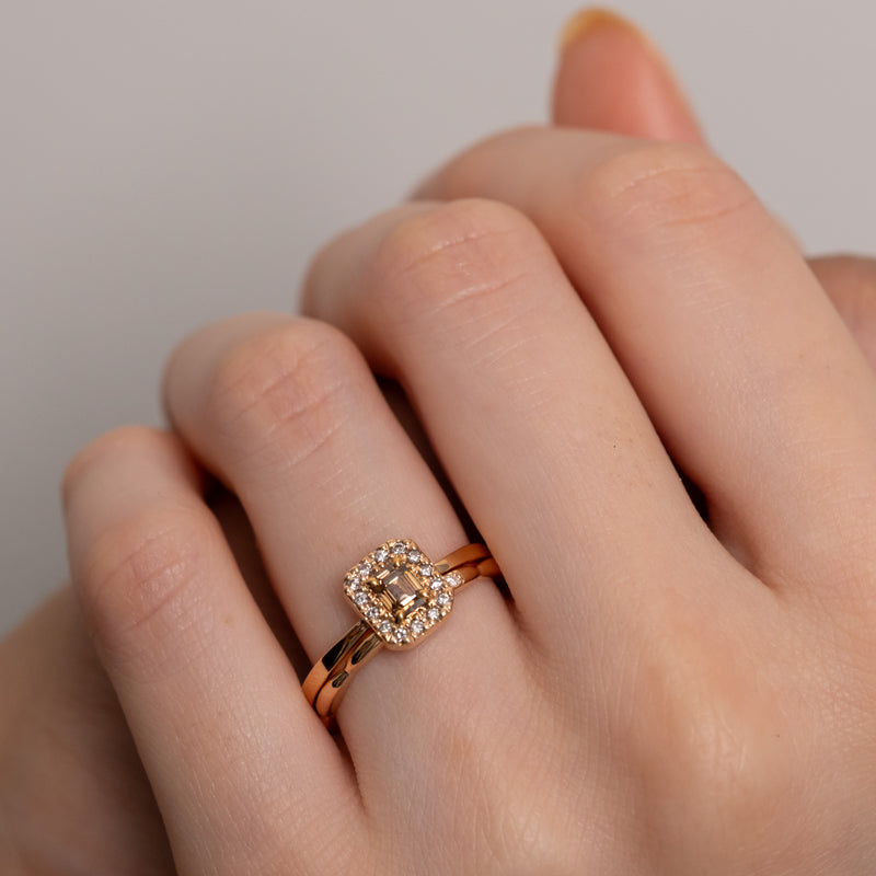 Halo Diamond Ring -brown emerald