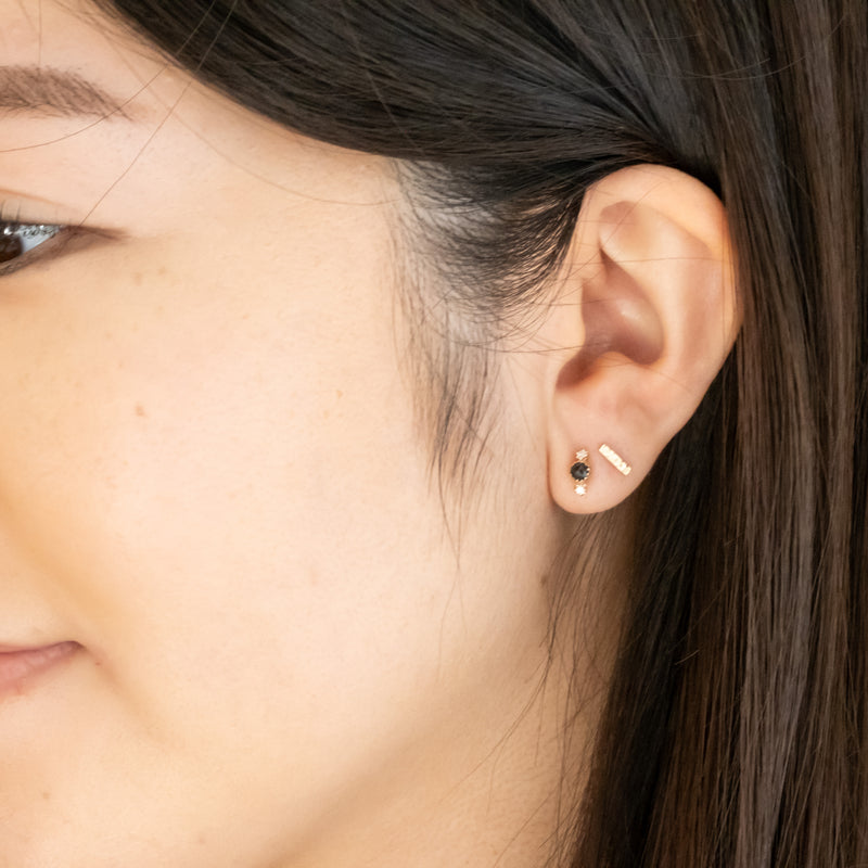 Littlest bouquet black diamond ピアス