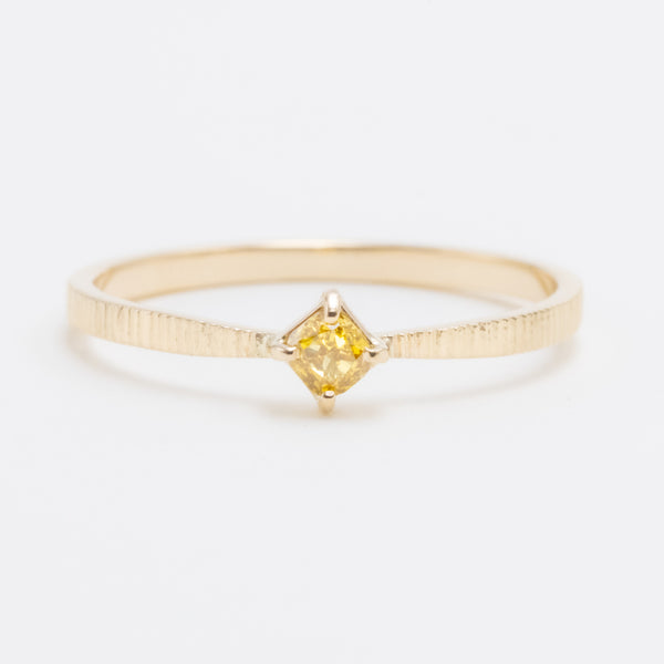 《ご予約済》Yellow Butterfly Square Diamond Ring