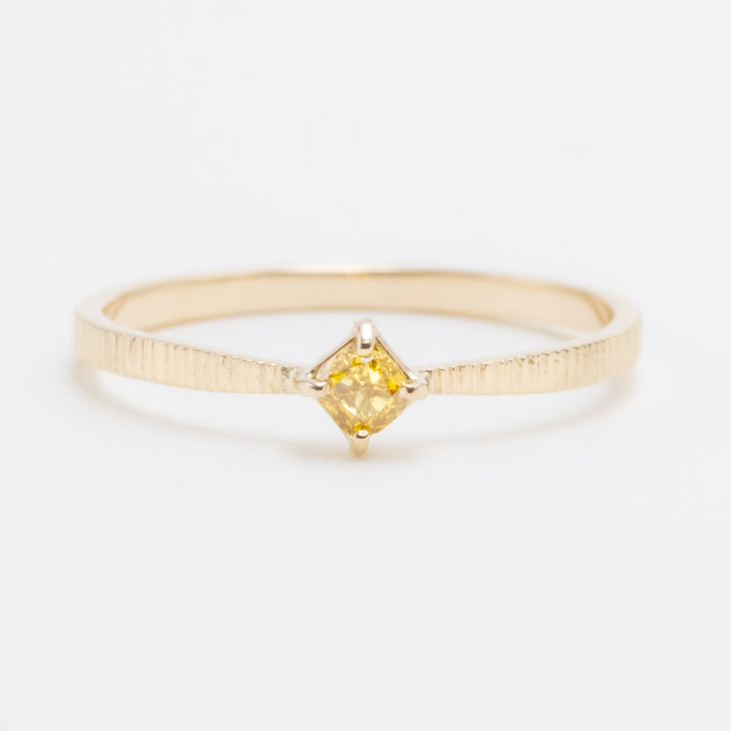 《ご予約済》Yellow Butterfly Square Diamond Ring