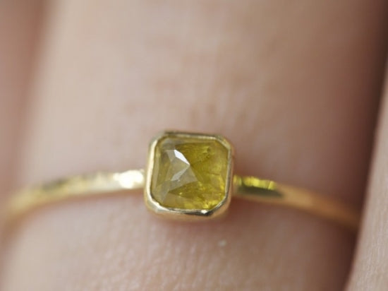 Baby Mimosa Diamond Ring