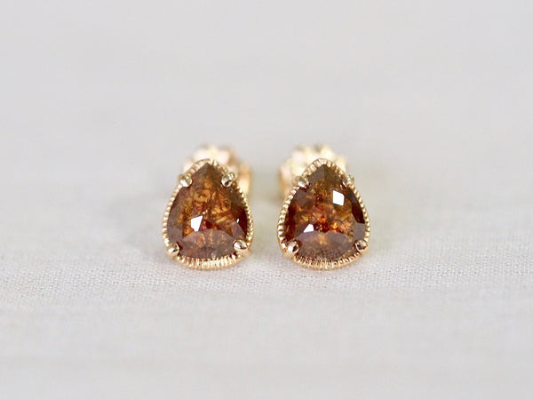 Rustic Brown Drop Diamond ピアス