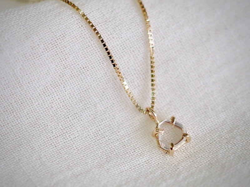 In The Air Diamond Slice Necklace 01