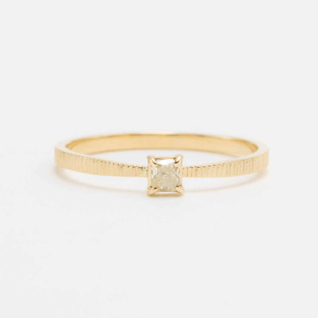 K18ミニ蝶々リング 969K2509 White Butterfly Square Diamond Ring