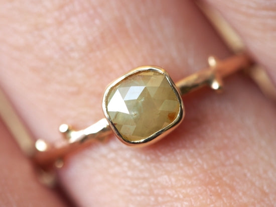 Beige Diamond Textured Ring