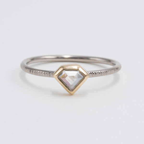 Fog Diamond Ring Pentagon