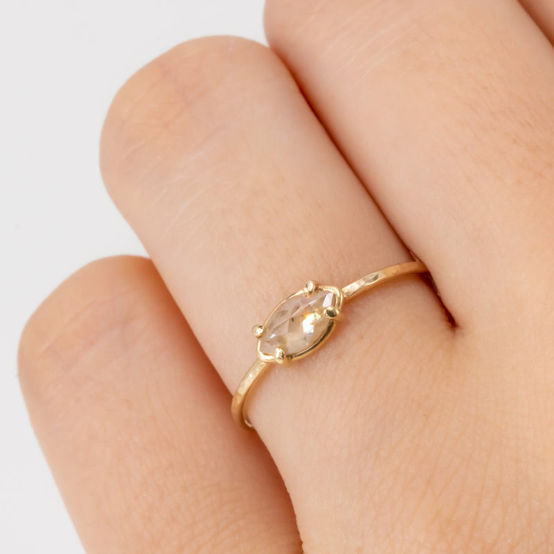 Silk Beige Bi-Color Diamond Ring